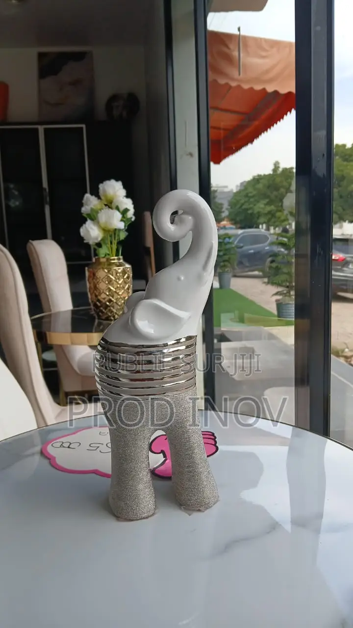 Vases Et Pots De Fleurs 26j7