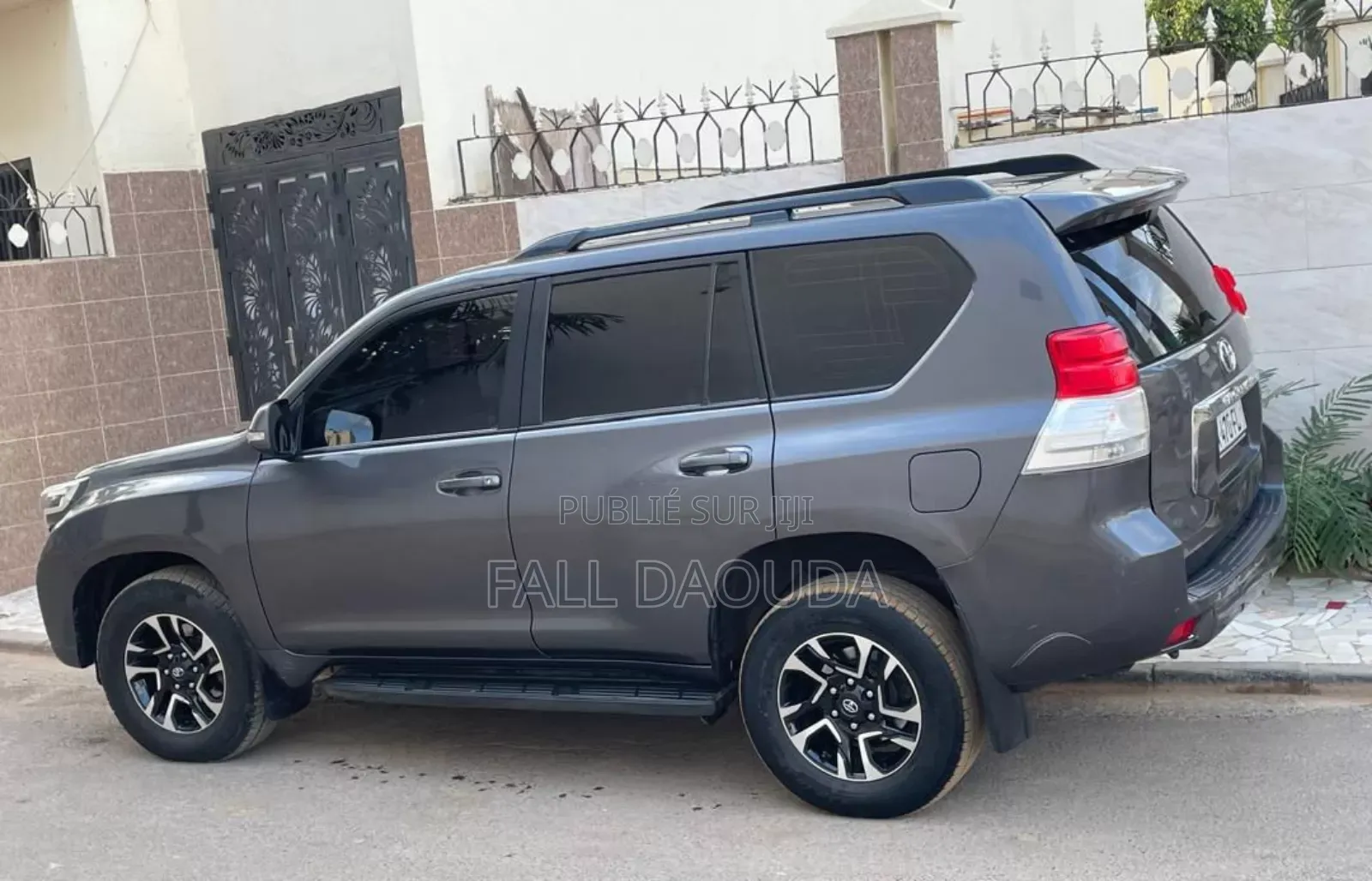 Toyota Land Cruiser Prado 2013 Black