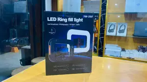 Led Light Et Support Téléphone Pour Les Lives Et Snapchat