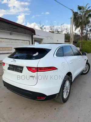 Jaguar F-Pace 20d Prestige AWD 2018 Blanc