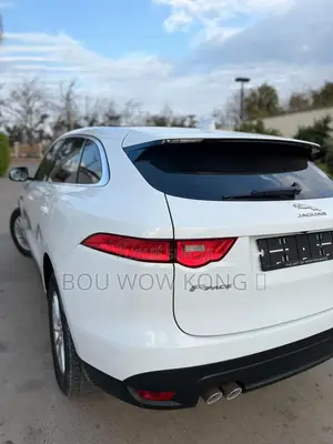 Jaguar F-Pace 20d Prestige AWD 2018 Blanc