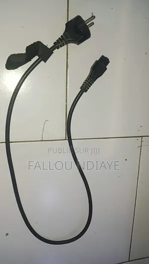 Chargeur Asus a 32 (Pc) a Vendre