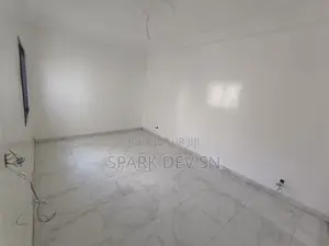 1chbre Chambre et salon dans Primo Sn, Grand Yoff à Louer