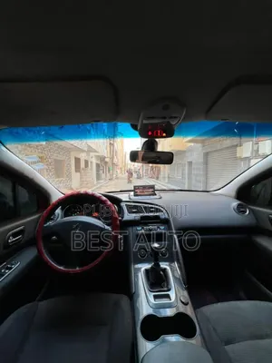 Peugeot 3008 2011 Rouge
