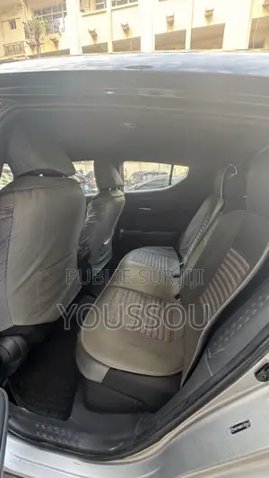 Toyota C-HR 2018 Gris