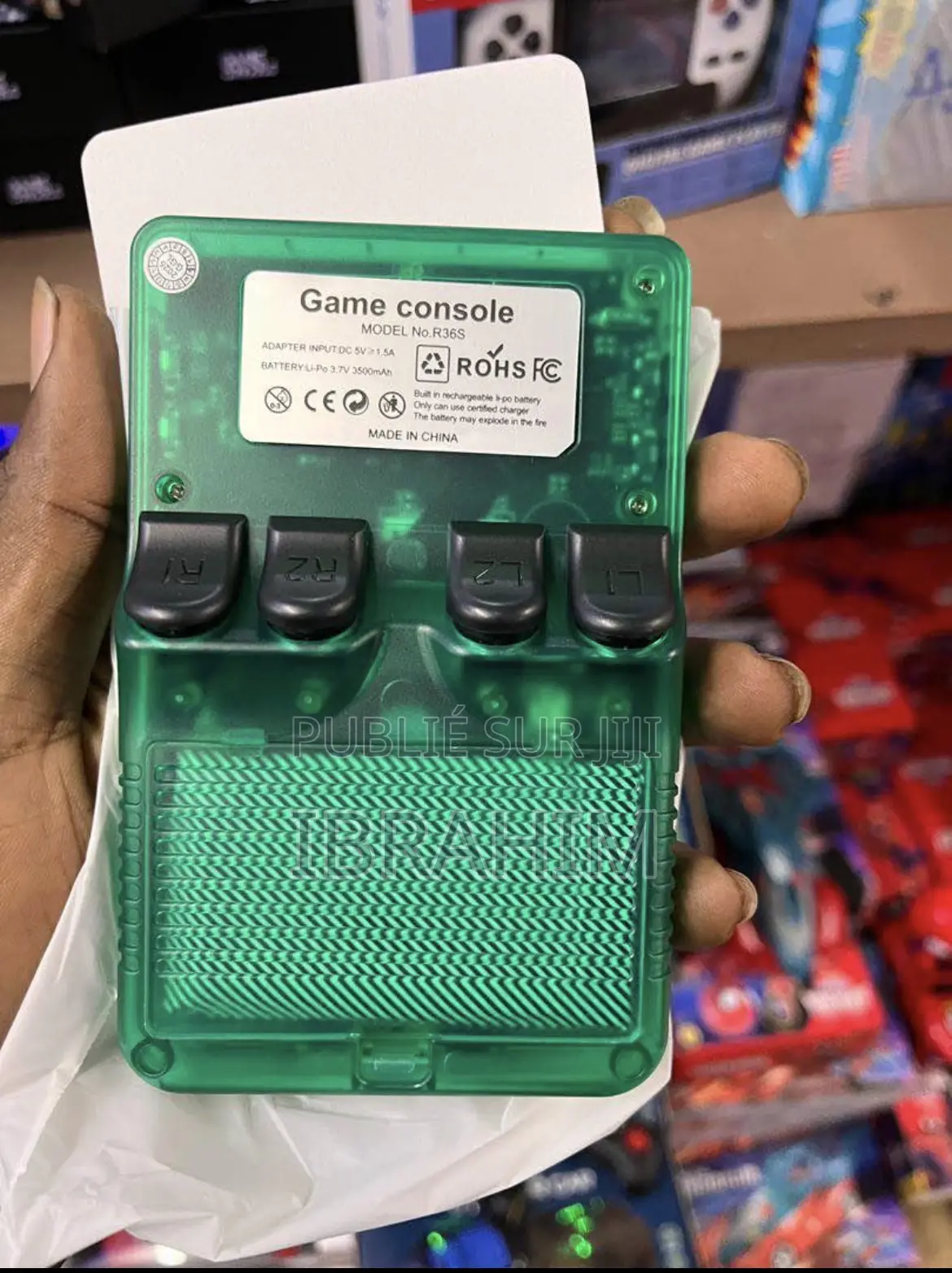 Console Rétro Avec Des Jeux Installés