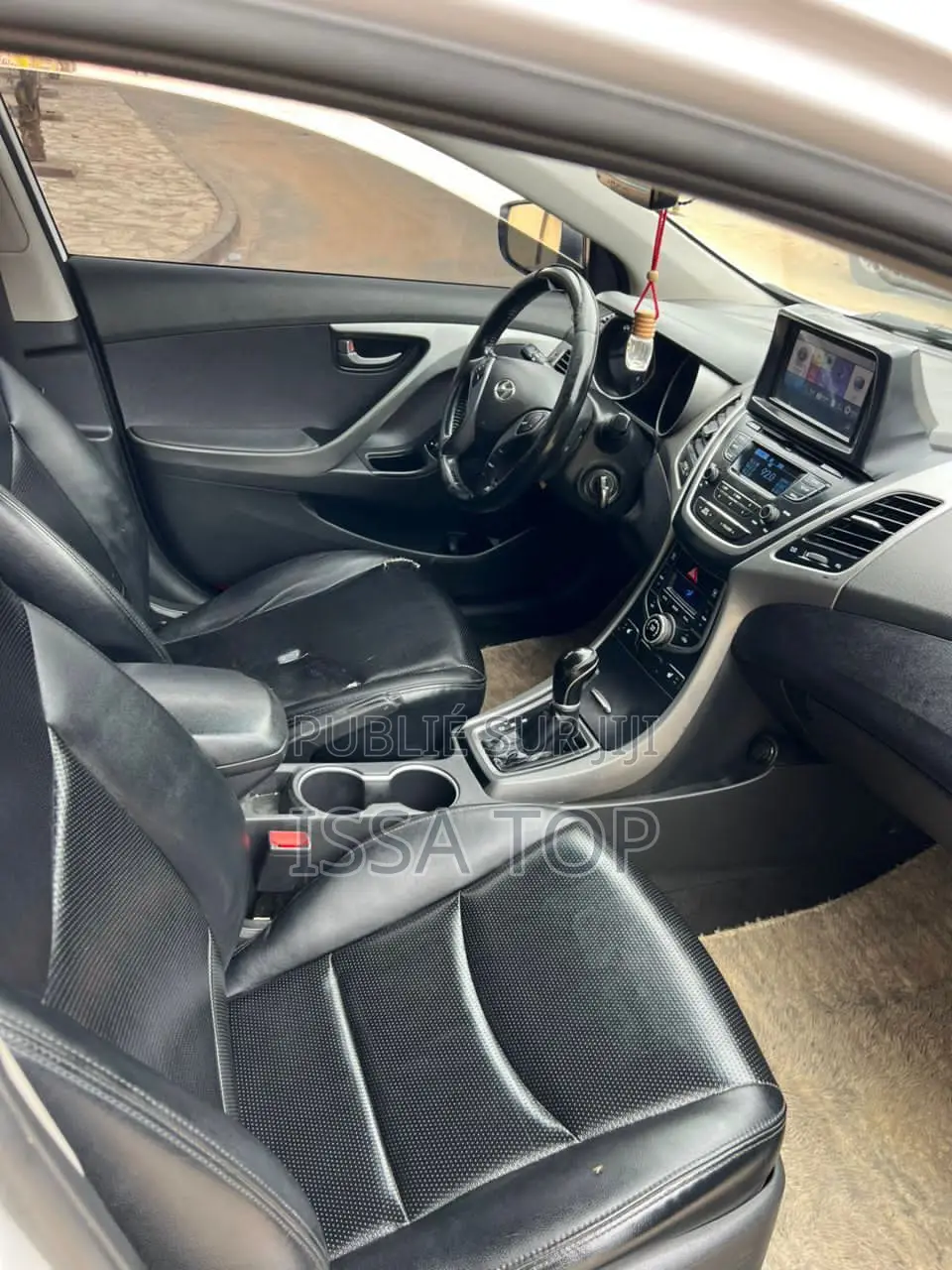 Hyundai Avante 2015 Blanc