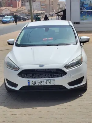 Ford Focus S 4dr Sedan (2.0L 4cyl 5M) 2014 Blanc