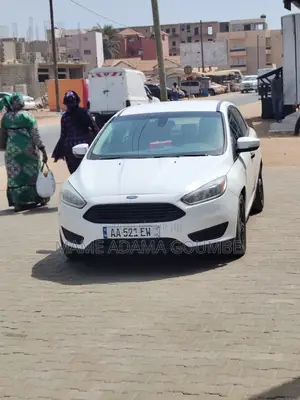 Ford Focus S 4dr Sedan (2.0L 4cyl 5M) 2014 Blanc