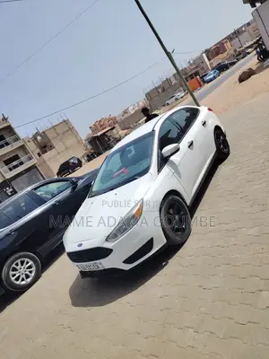 Ford Focus S 4dr Sedan (2.0L 4cyl 5M) 2014 Blanc