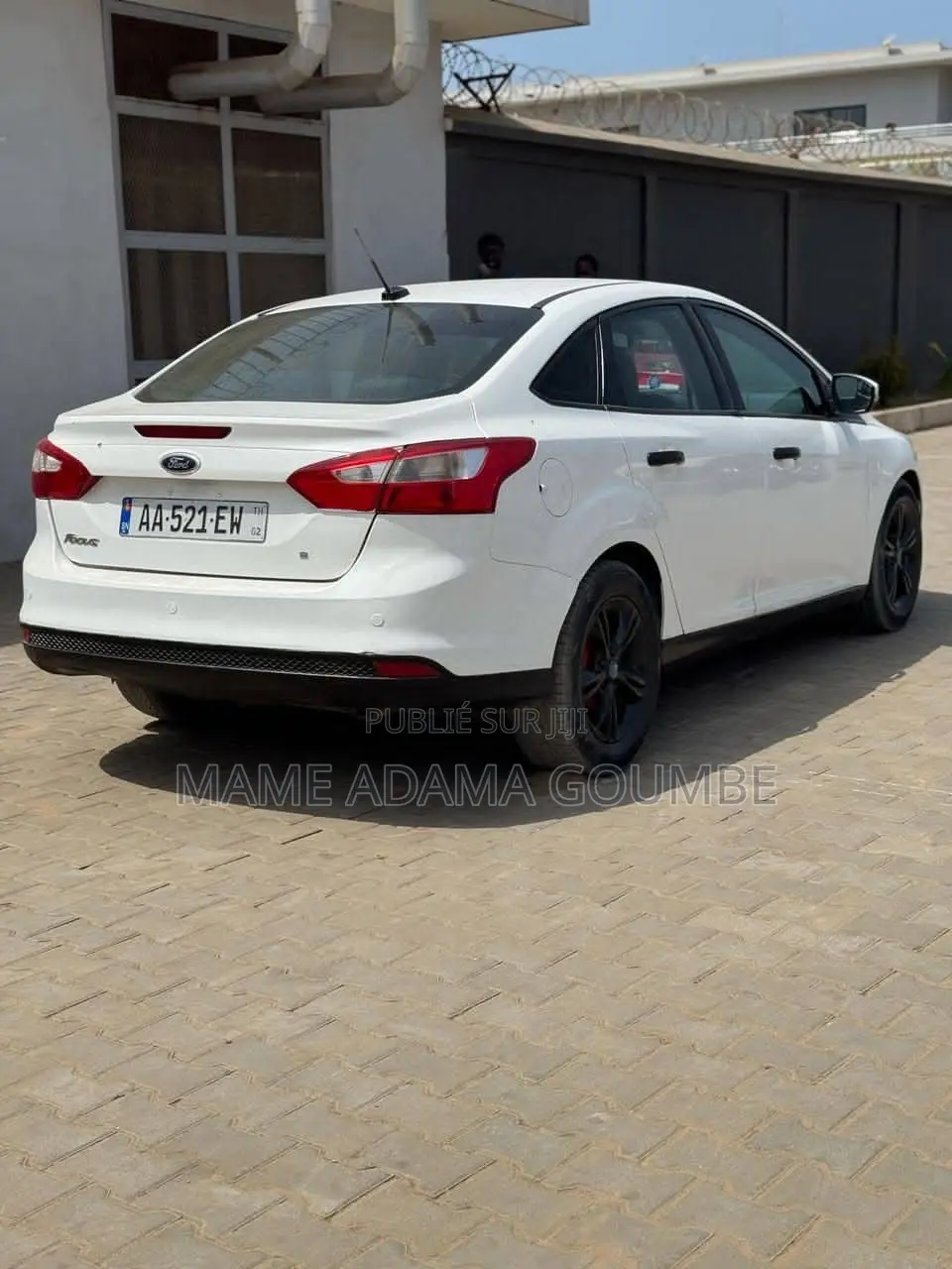 Ford Focus S 4dr Sedan (2.0L 4cyl 5M) 2014 Blanc