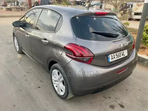 Peugeot 208 2015