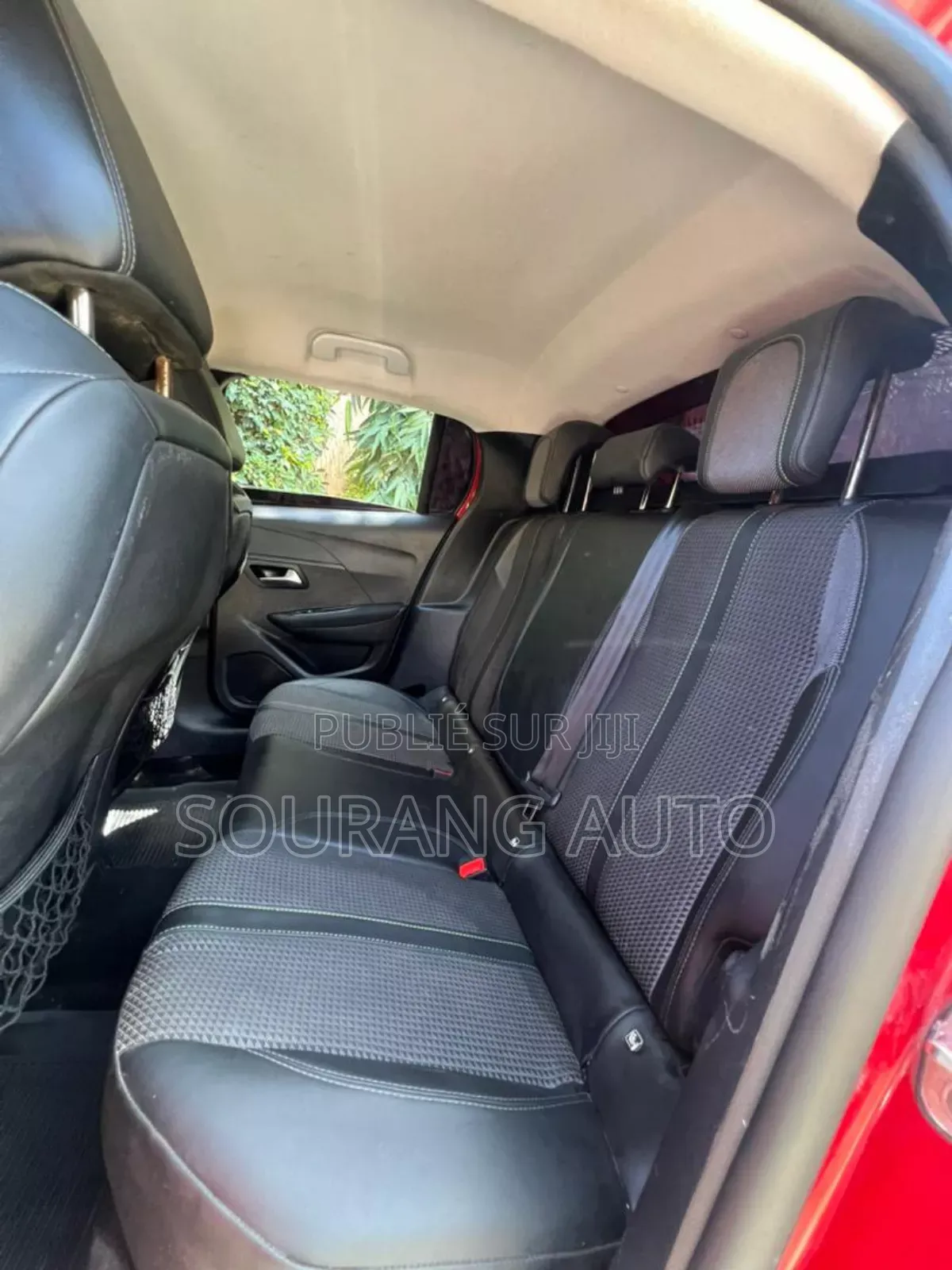 Peugeot 208 2023 Rouge