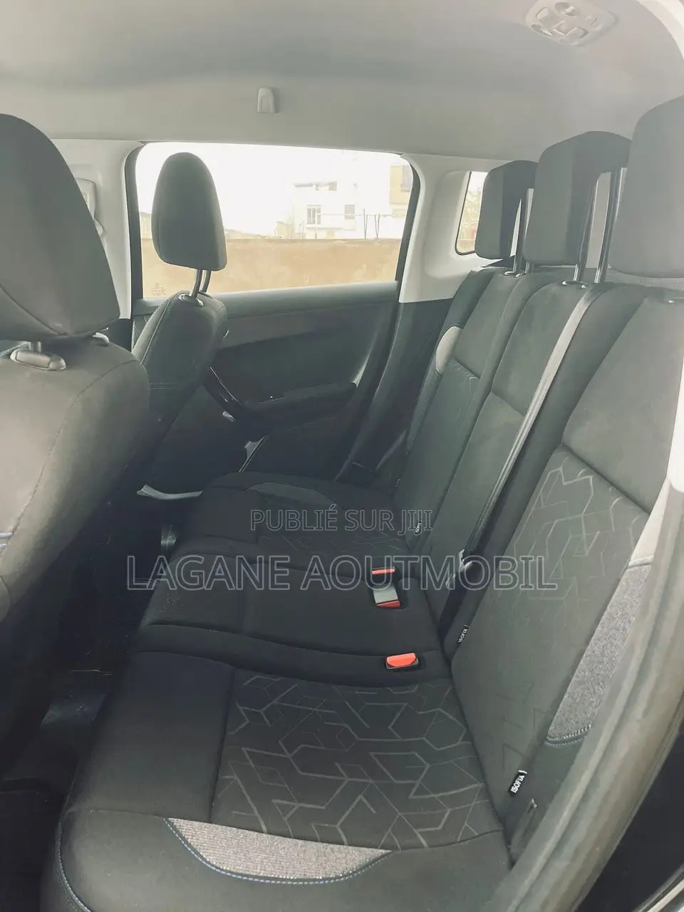 Peugeot 2008 1.6 BlueHD (100 Hp) 2019 Gris