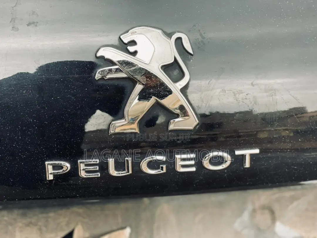 Peugeot 2008 1.6 BlueHD (100 Hp) 2019 Gris