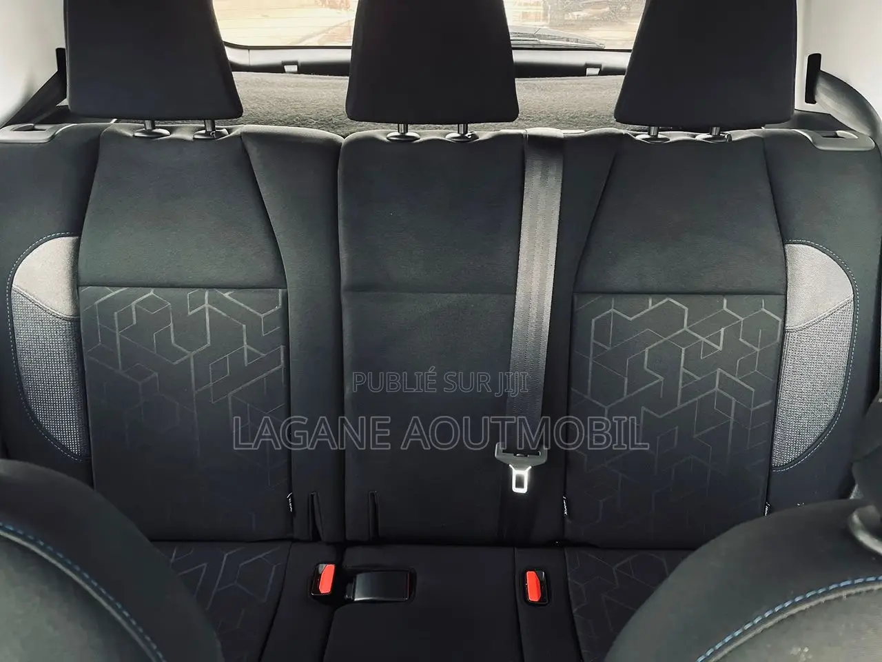 Peugeot 2008 1.6 BlueHD (100 Hp) 2019 Gris