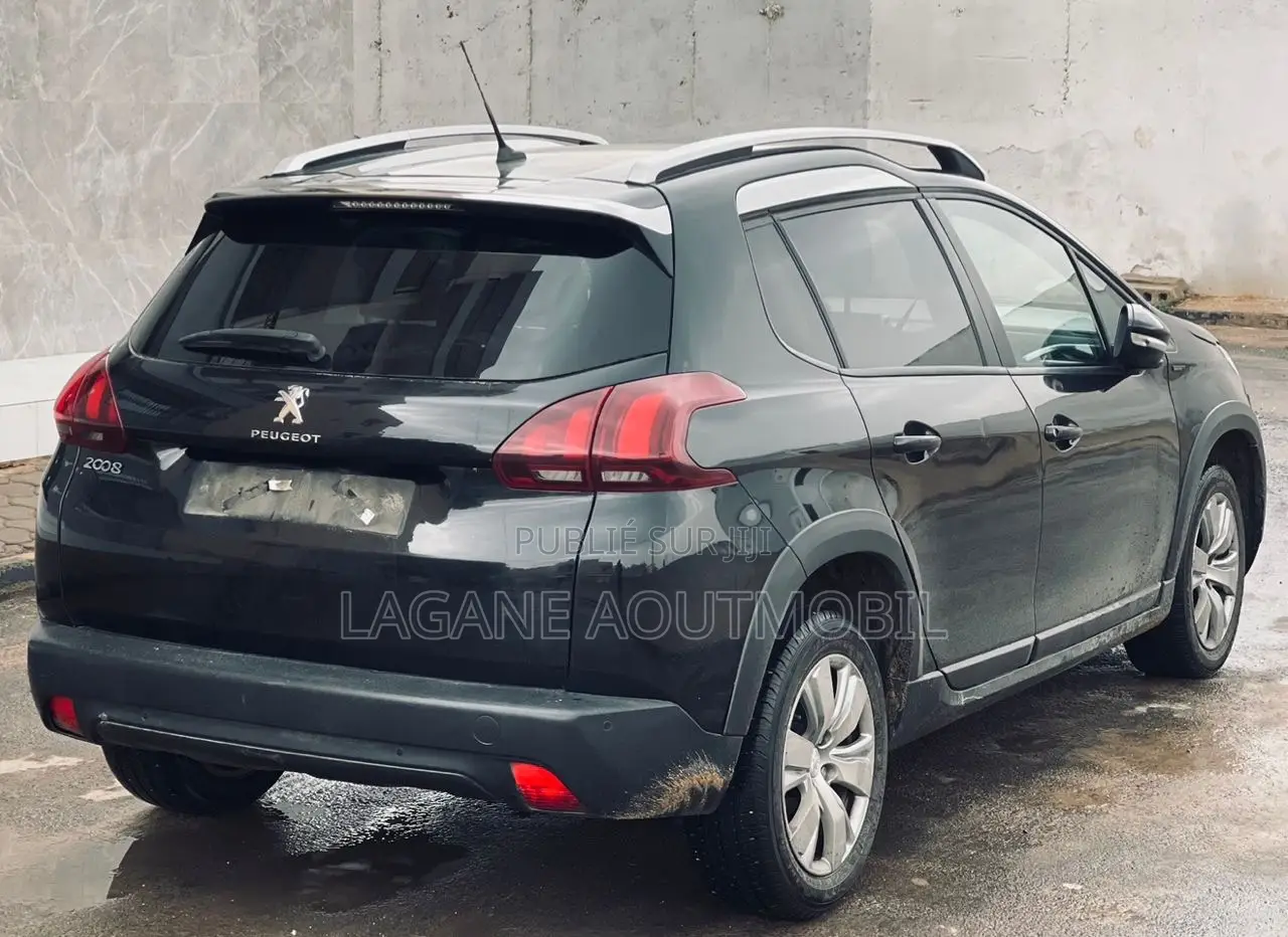 Peugeot 2008 1.6 BlueHD (100 Hp) 2019 Gris