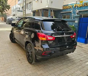 Mitsubishi Outlander LE FWD 2018 Black