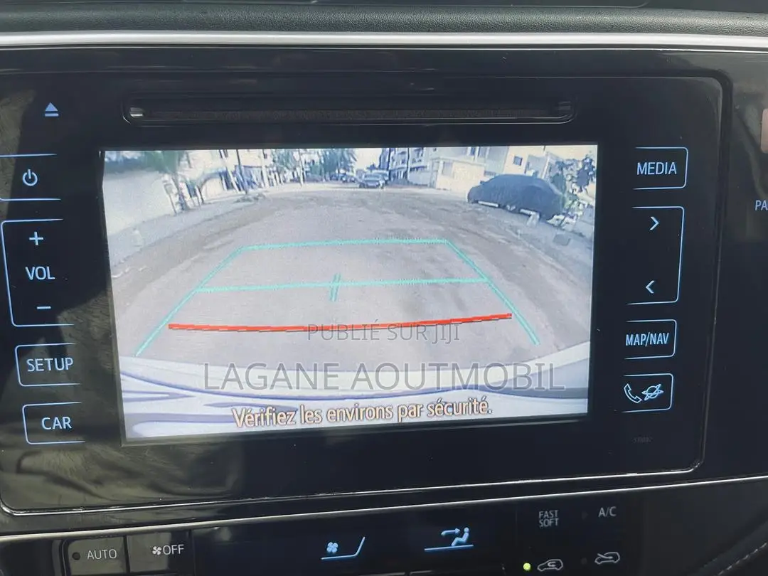 Toyota Auris 2017 Gris