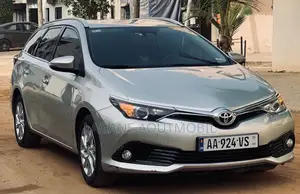 Toyota Auris 2017 Gris