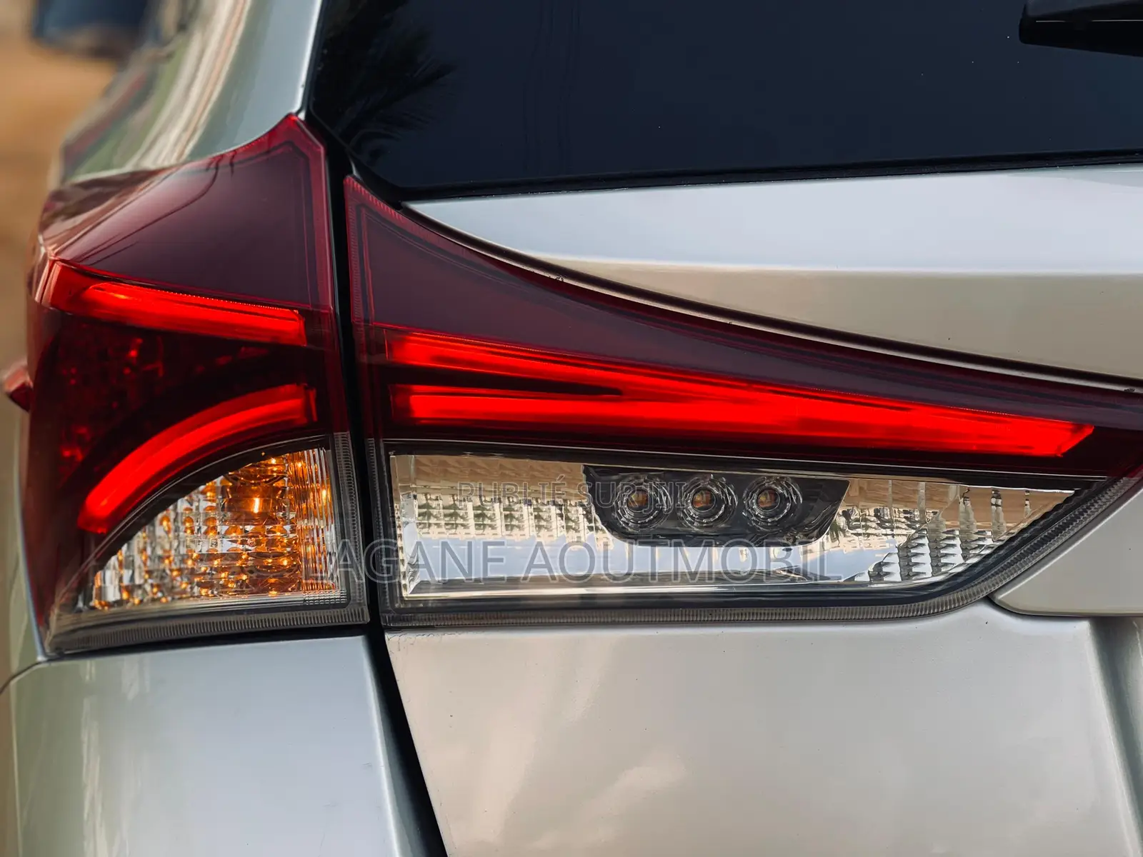 Toyota Auris 2017 Gris