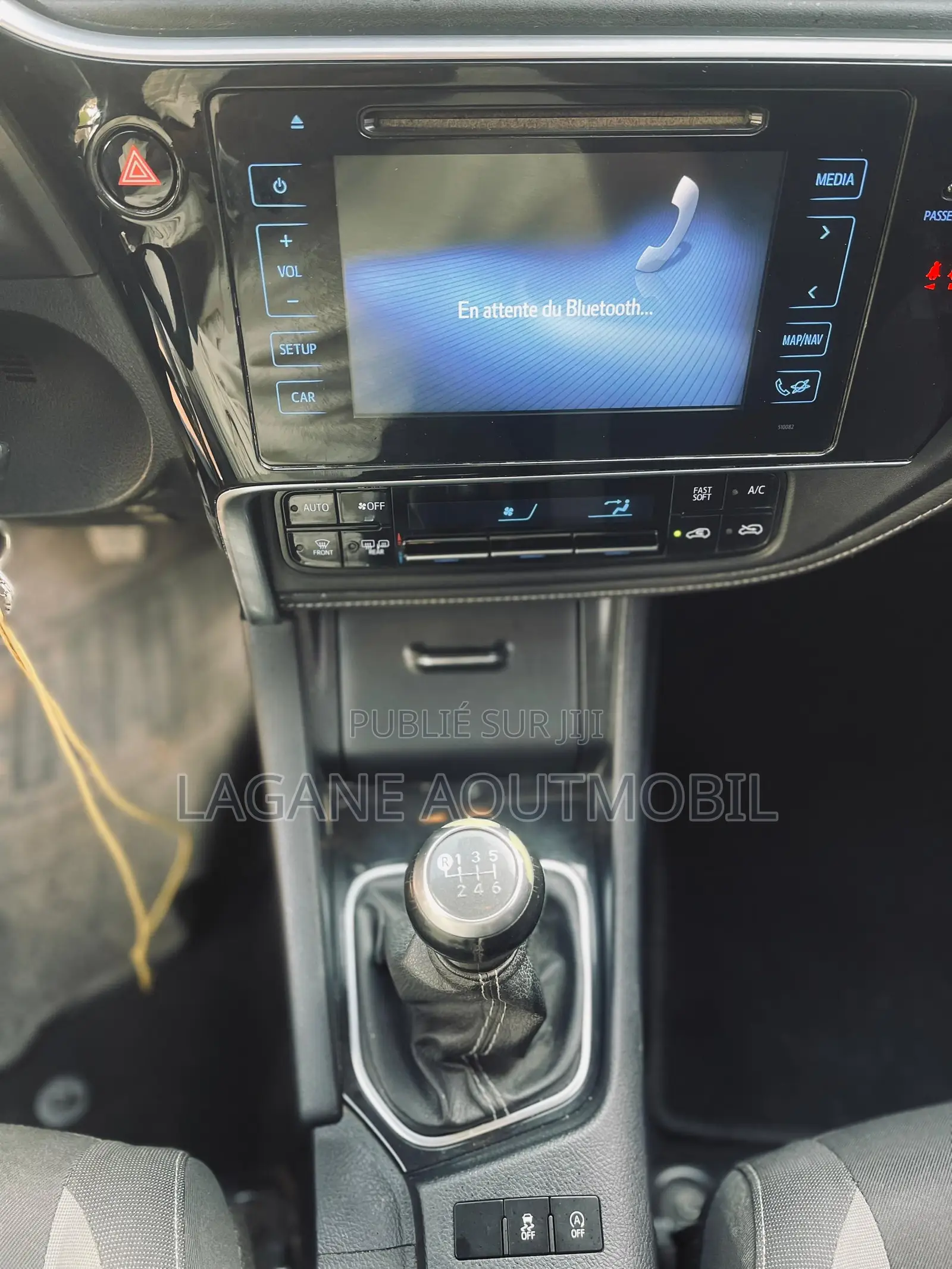 Toyota Auris 2017 Gris