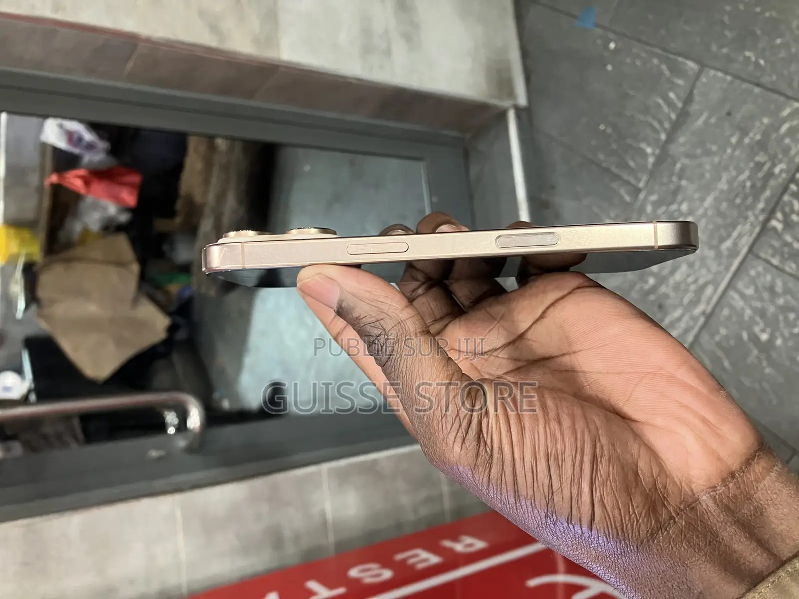 Apple iPhone 16 Pro 256 GB Doré