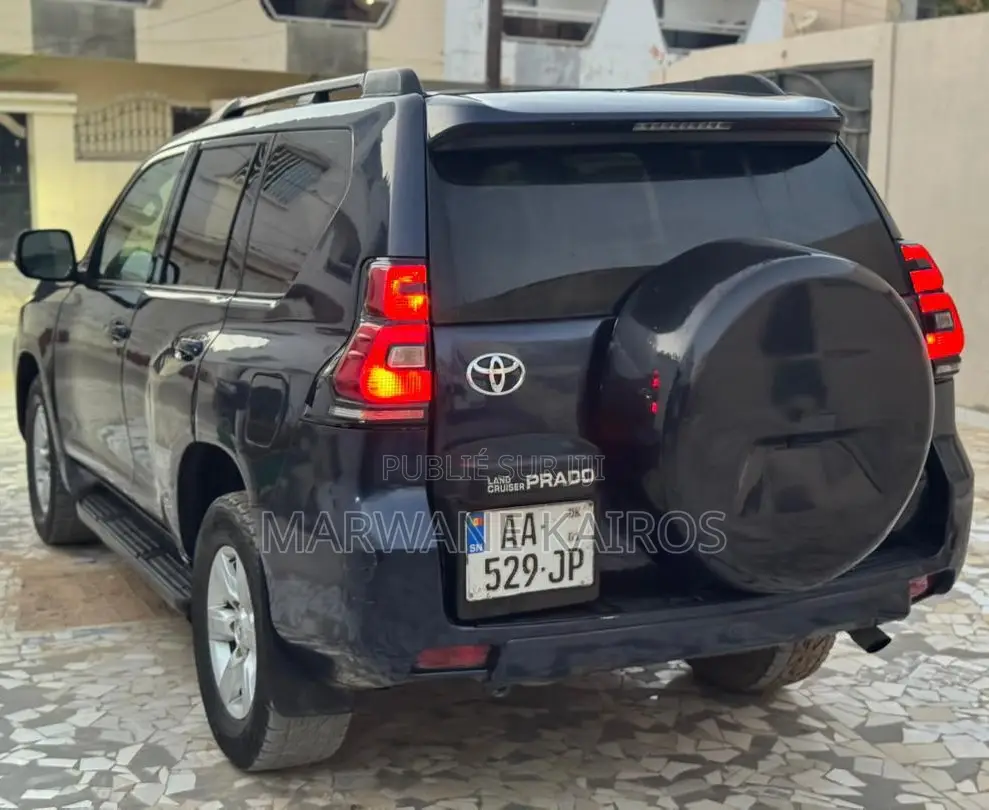 Toyota Land Cruiser Prado 2015 Black