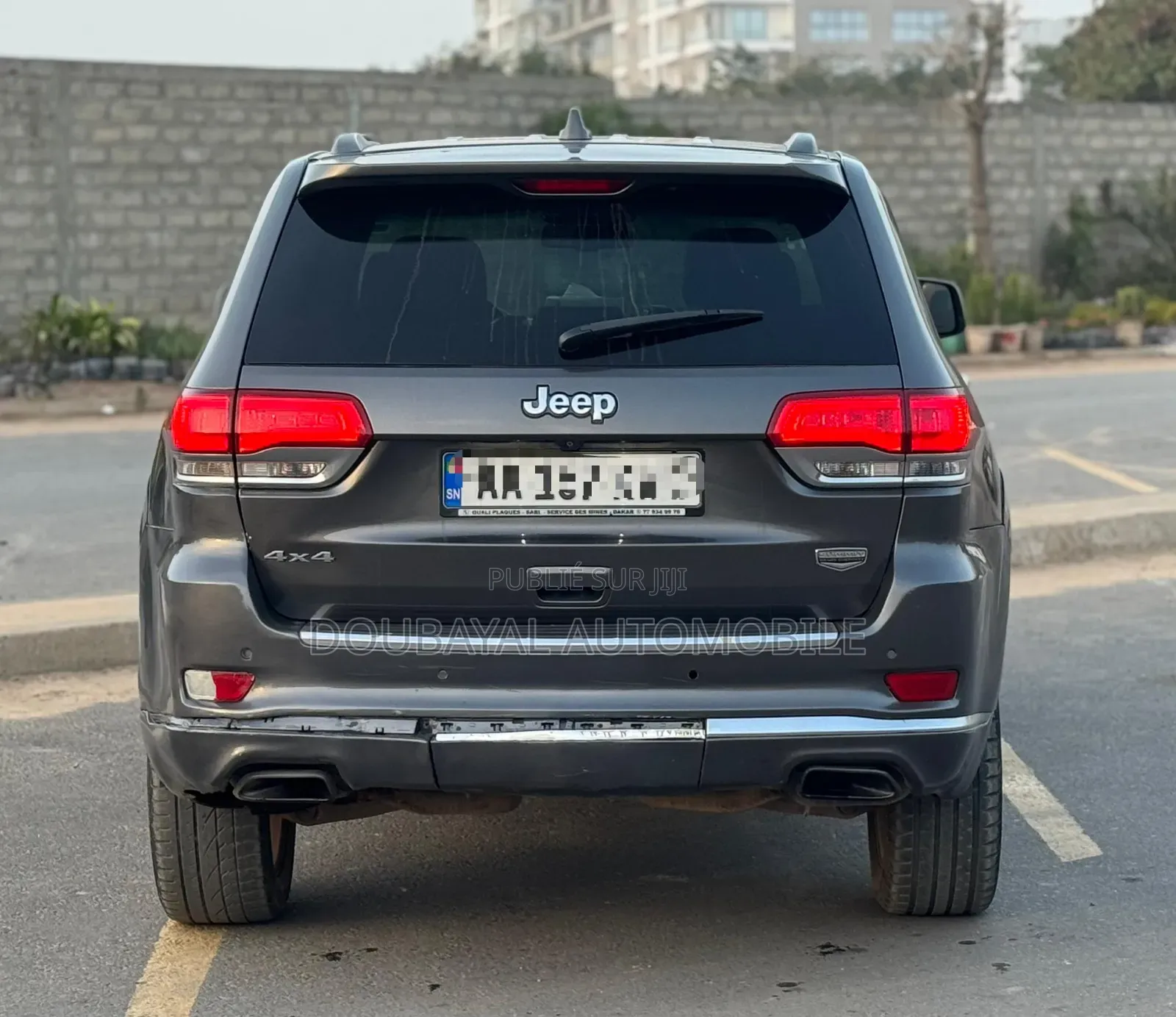 Jeep Grand Cherokee Laredo 4dr SUV 4WD (3.6L 6cyl 8A) 2014 Gris