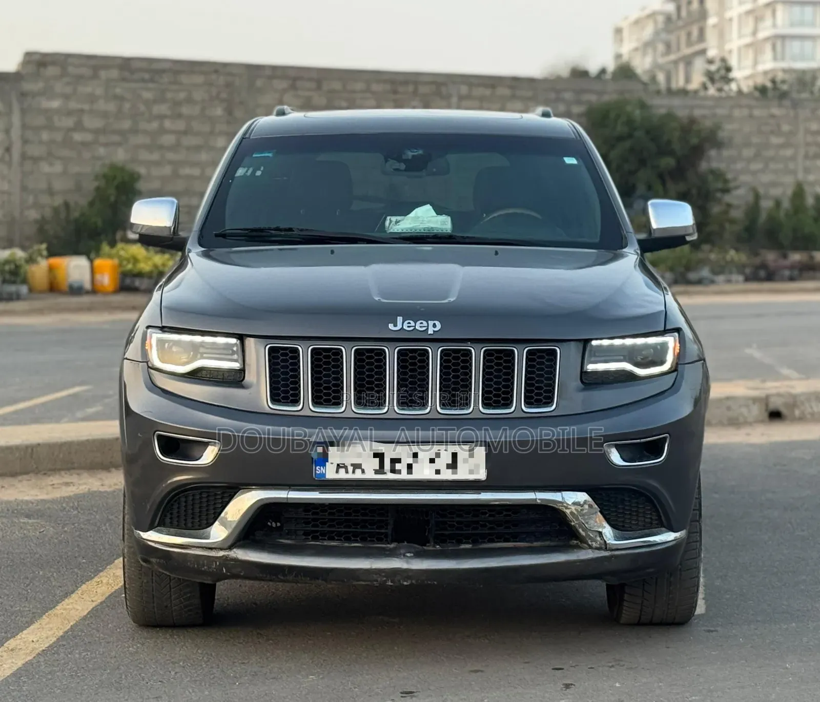 Jeep Grand Cherokee Laredo 4dr SUV 4WD (3.6L 6cyl 8A) 2014 Gris