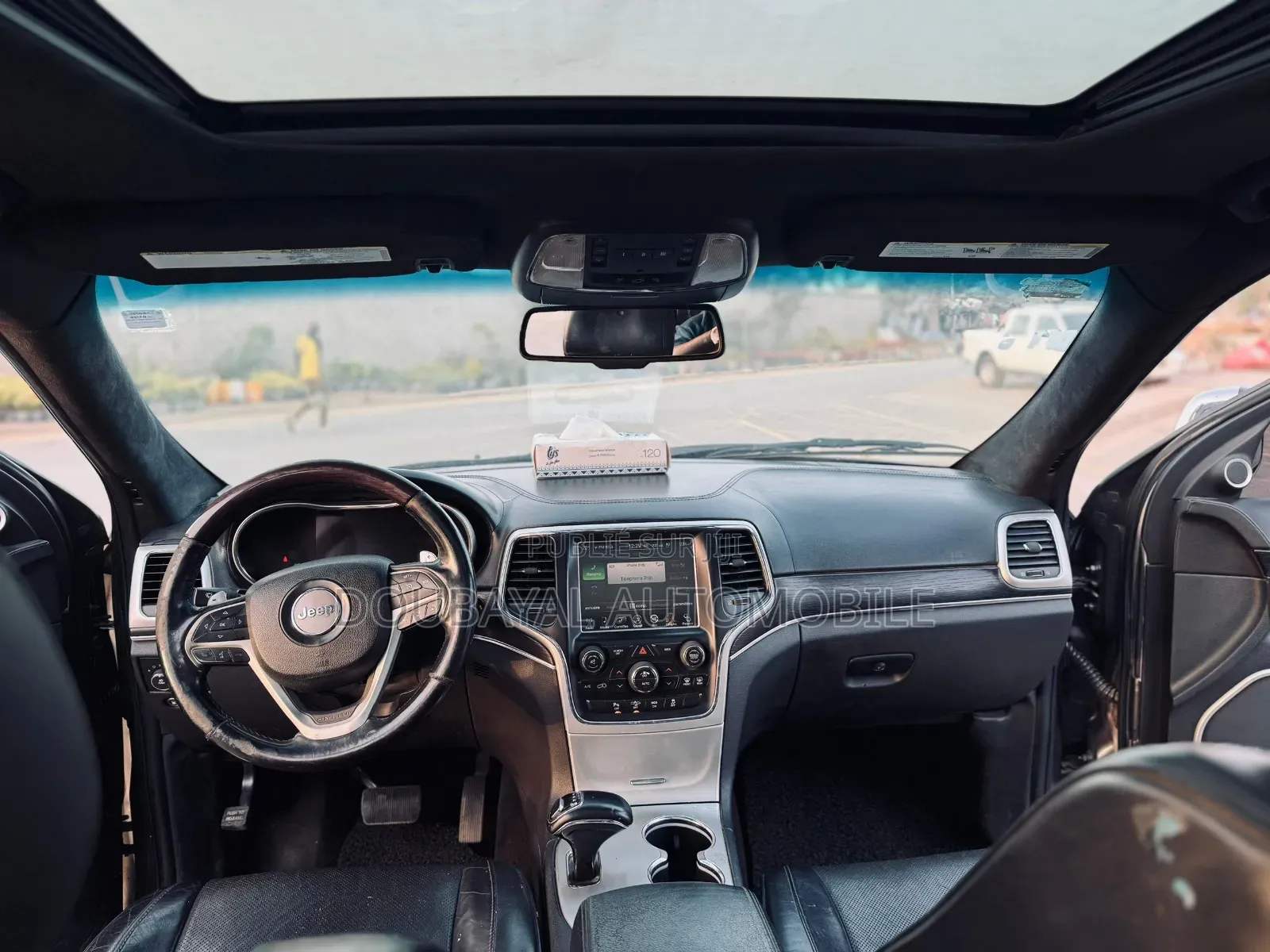 Jeep Grand Cherokee Laredo 4dr SUV 4WD (3.6L 6cyl 8A) 2014 Gris