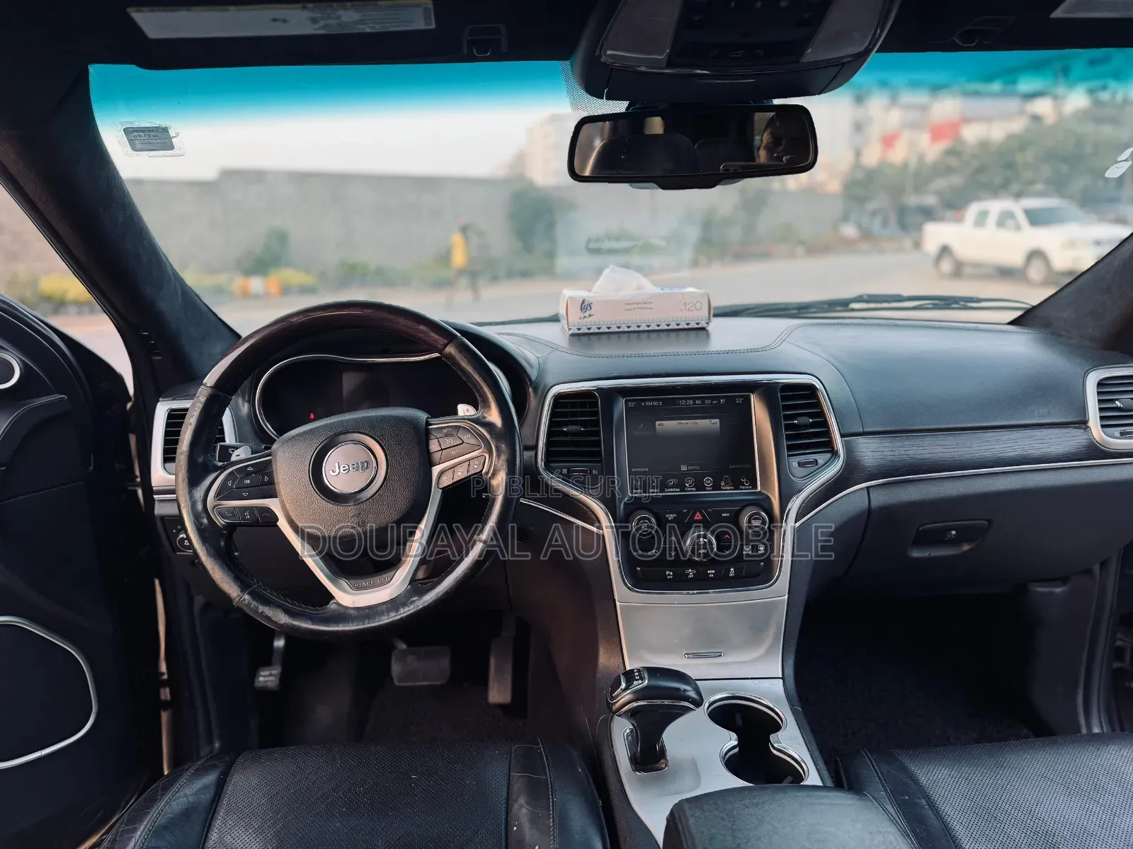 Jeep Grand Cherokee Laredo 4dr SUV 4WD (3.6L 6cyl 8A) 2014 Gris