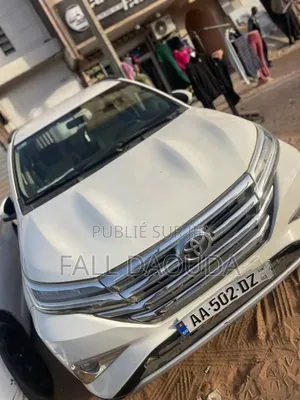 Toyota Rush 2021 Blanc