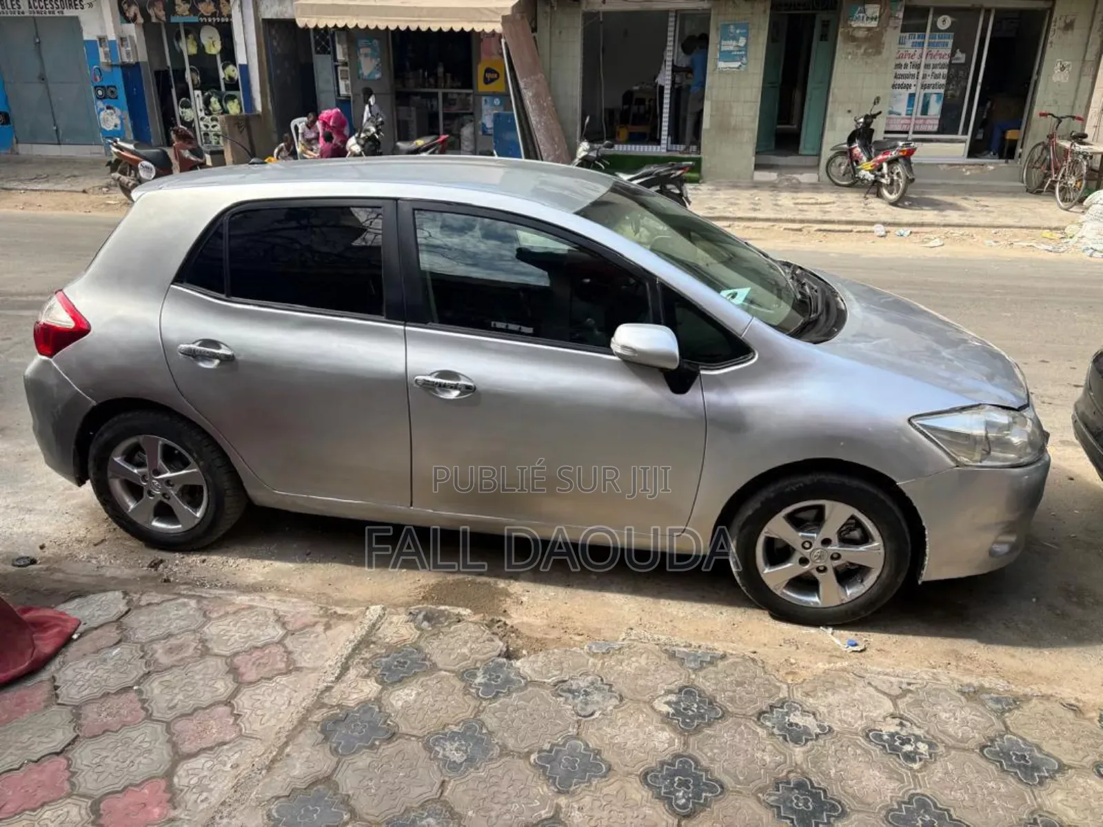Toyota Auris 2011 Gris
