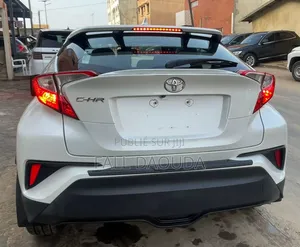 Toyota Chaser 2018 Blanc