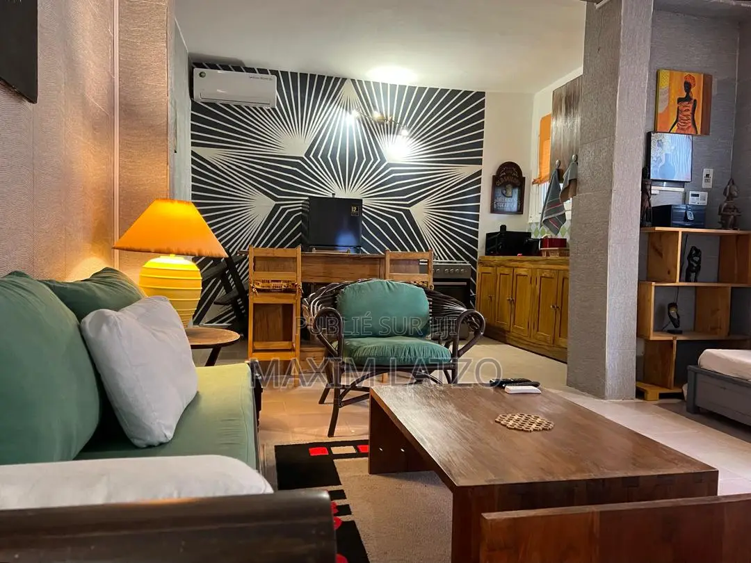 Furnished 1chbre Appartement dans Yoff à Louer