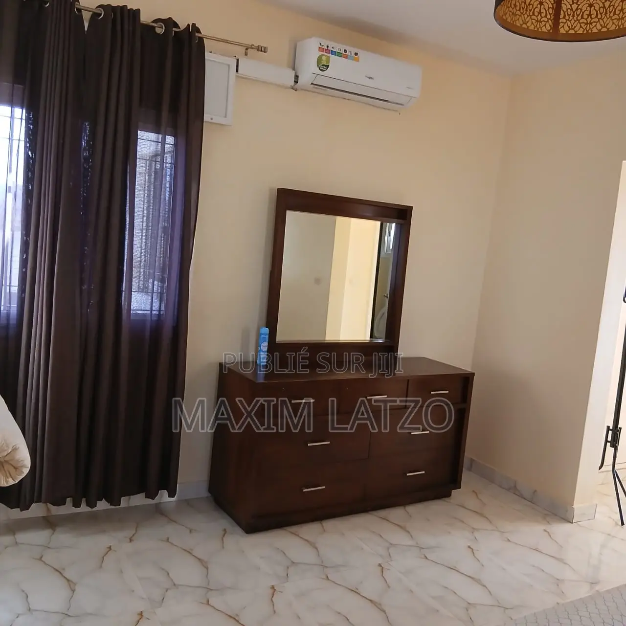 Appartement Meublé F2 À Louer Aux Almadies