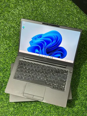 Ordinateur Portable Dell Latitude 7300 16GB Intel Core I5 SSD 256GB