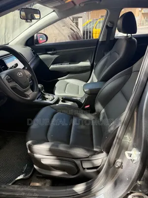 Hyundai Avante 2017 Black