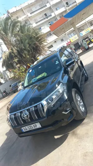 Toyota Land Cruiser Prado 2017 Black