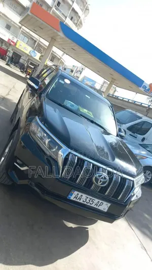 Toyota Land Cruiser Prado 2017 Black