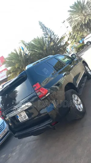 Toyota Land Cruiser Prado 2017 Black