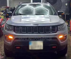 Jeep Boussole Trailhawk 4x4 2018 Blue