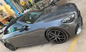 Mercedes-Benz E200 2022 Gris