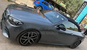 Mercedes-Benz E200 2022 Gris