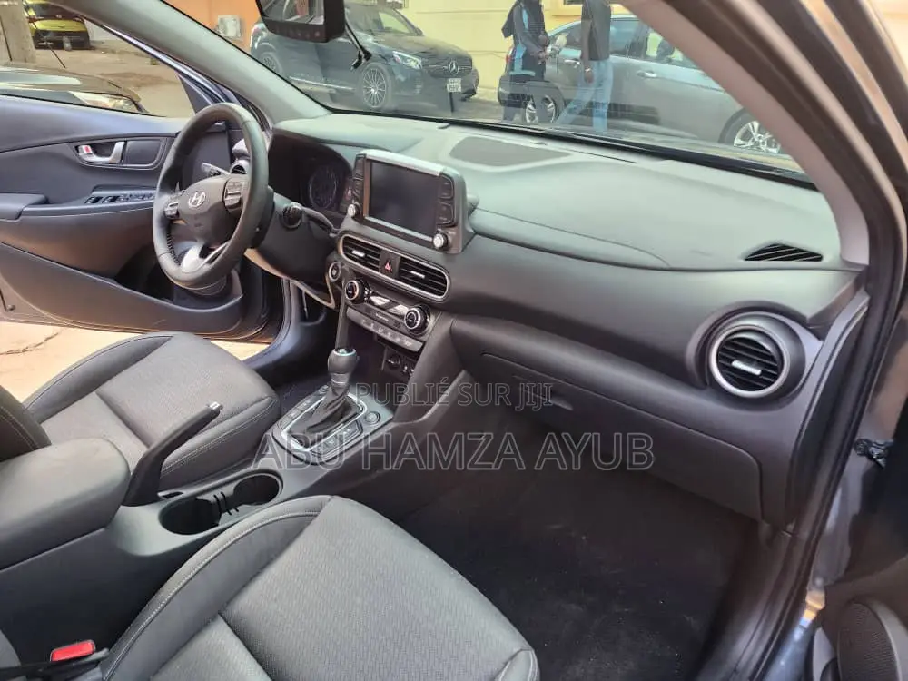 Hyundai Universe 2018