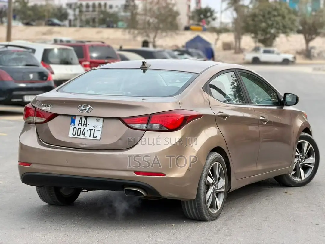 Hyundai Elantra 2016 Argenté
