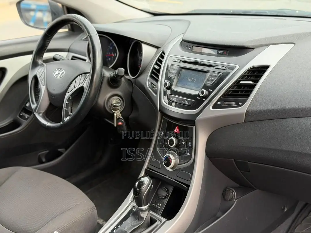 Hyundai Elantra 2016 Argenté