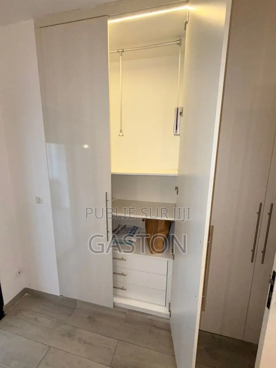 3chbre Appartement dans Katos Immo, Fann-Point E-Amitié à Louer