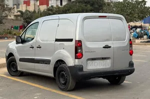 Peugeot Partenaire 2017 Gris